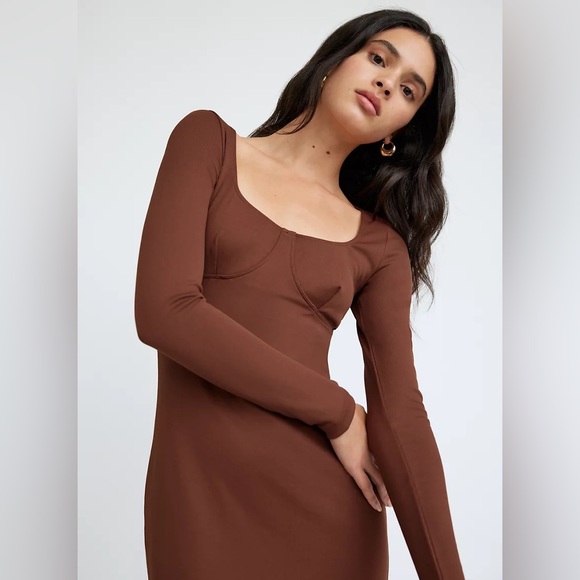 Aritzia Wilfred Gwen Black Midi Dress - Picture 3 of 6